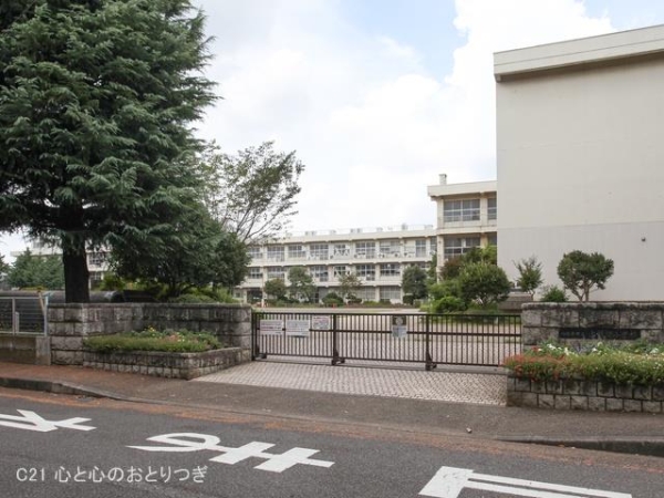 相模原市南区上鶴間8丁目3期　新築分譲住宅　3号棟(相模原市立上鶴間小学校)