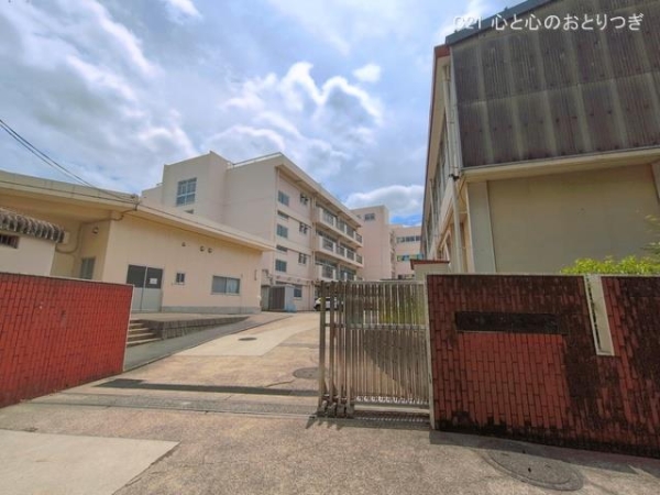 横浜市青葉区市ケ尾町の土地(横浜市立市ケ尾小学校)