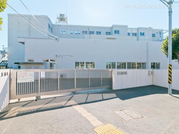 横浜市戸塚区汲沢６丁目の新築一戸建(横浜市立葛野小学校)