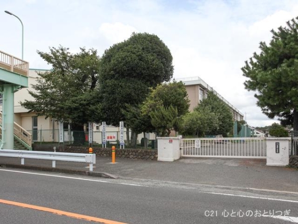 クリオかしわ台伍番館(座間市立栗原小学校)
