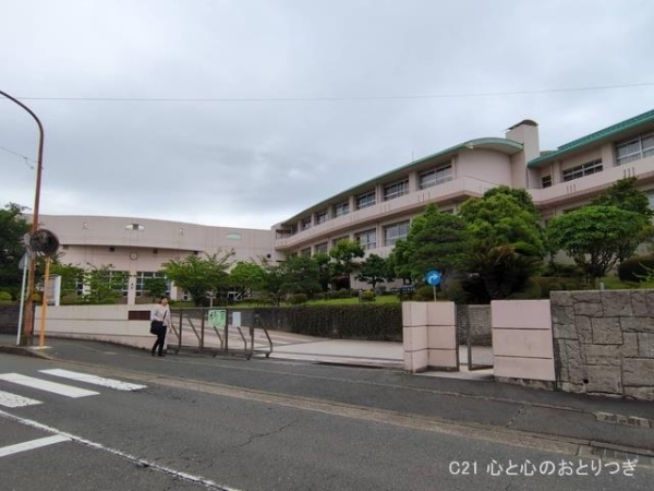 藤沢市柄沢２丁目の中古一戸建て(藤沢市立藤ヶ岡中学校)