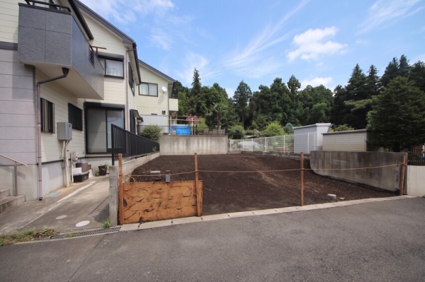 座間市緑ケ丘３丁目の土地