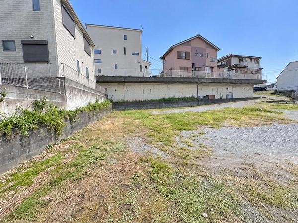 綾瀬市寺尾本町１丁目の土地