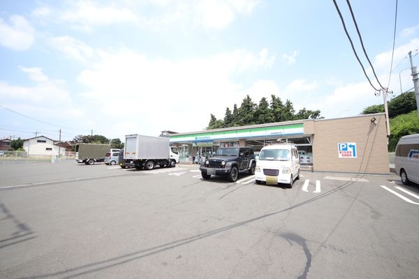 グランドメゾン大和(ファミリーマート大和深見西246店)