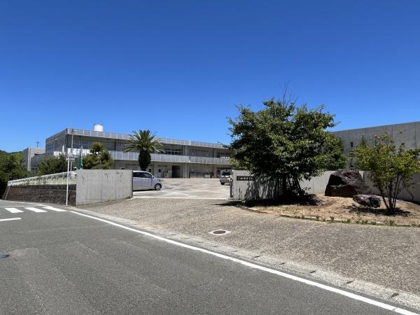 日の里団地36号棟(宗像市立日の里中学校)