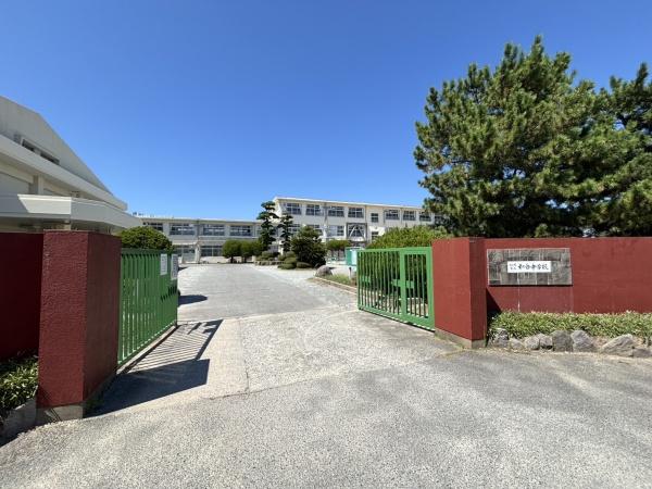 福岡市東区三苫２丁目の新築一戸建(福岡市立和白中学校)
