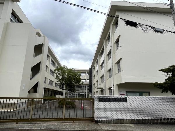 糟屋郡宇美町宇美東３丁目の新築一戸建(宇美町立宇美東中学校)