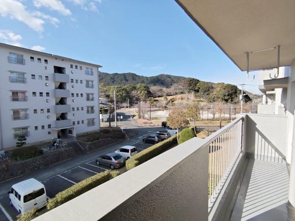 油山住宅９号棟