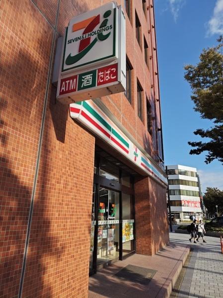 ダイナコートエスタディオレシェンテ(セブンイレブン博多蔵本店)