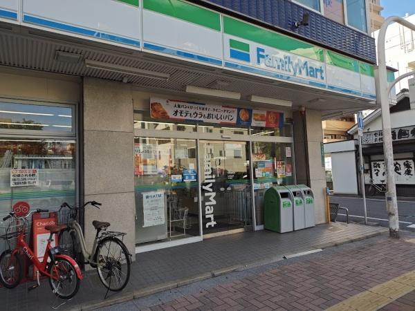 ダイナコートエスタディオレシェンテ(ファミリーマート中呉服町店)