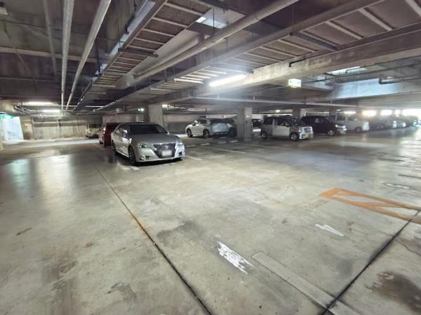 レークヒルズ野多目1番館B(駐車場)