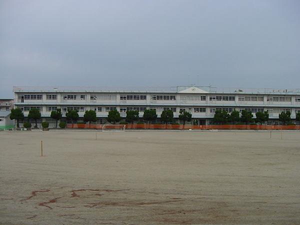 久留米市山本町豊田の土地(久留米市立屏水中学校)