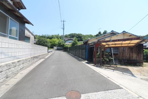 小竹町勝野　古家付き土地