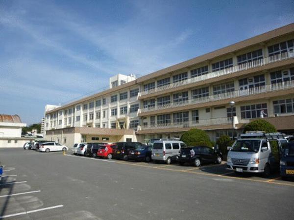 飯塚市宮町の中古一戸建て(飯塚市立飯塚第一中学校)