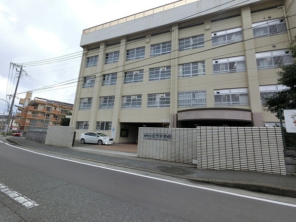 ベルアージュ井尻(福岡市立宮竹中学校)
