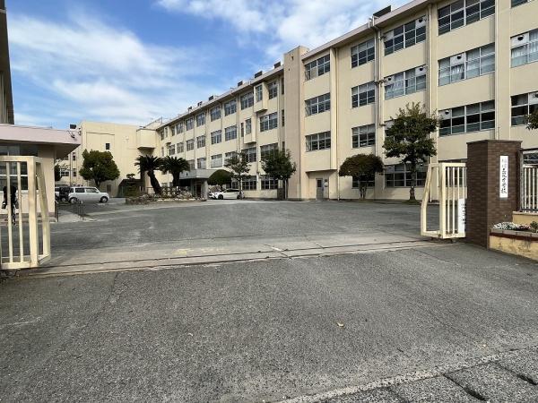 南福岡ハイツ(福岡市立三筑中学校)