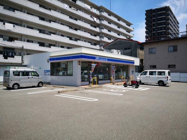 グランピアマンションアーガス吉塚(ローソン吉塚五丁目店)