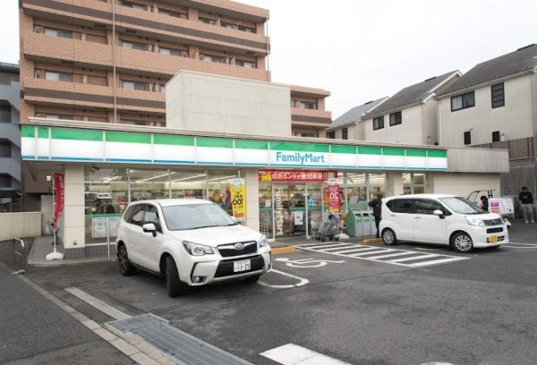 ライオンズガーデン浜田山(ファミリーマート成田西二丁目店)