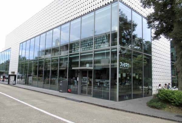 プラウド代官山テラス(ファミリーマート代官山店)