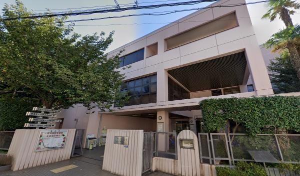 新宿区上落合2丁目の土地(新宿区立北新宿図書館)