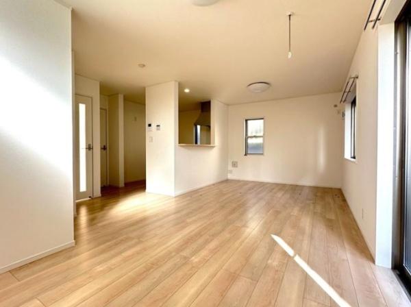 調布市西つつじケ丘４丁目の中古一戸建