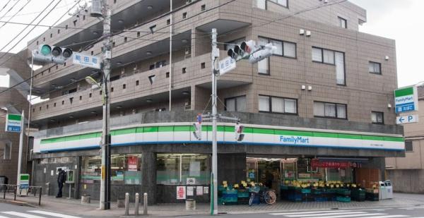 ライオンズガーデンテラス千歳烏山(ファミリーマートあぶらや給田三丁目店)