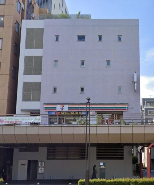 Brillia三鷹(セブンイレブン三鷹駅前店)