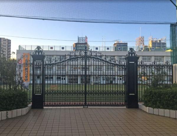 ライオンズマンション初台(渋谷区立幡代小学校)