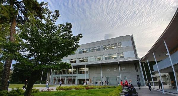 レグノフィーゴ駒場東大前(東京大学駒場図書館)