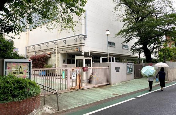 パークコート神宮北参道ザ・タワー(渋谷区立鳩森小学校)