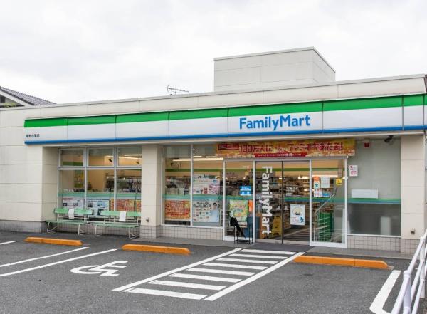 コンファーレ白鷺(ファミリーマート中野白鷺店)
