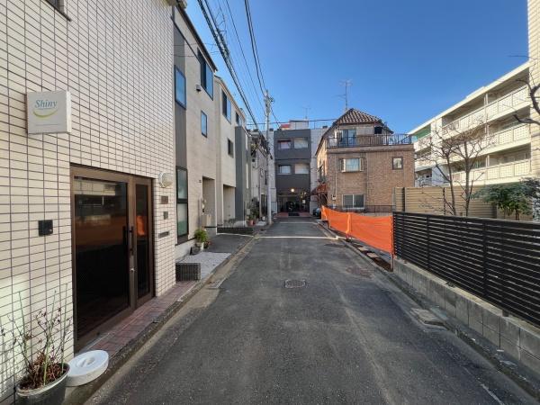 建築条件なし新宿区赤城下町売地