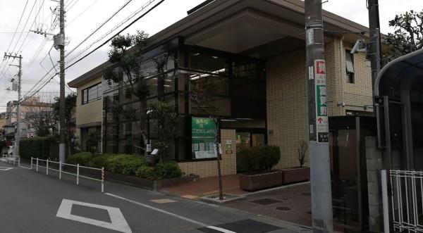 中野区江古田1丁目の中古一戸建て(中野区立江古田図書館)