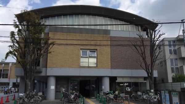 シエル千歳烏山(世田谷区立粕谷図書館)