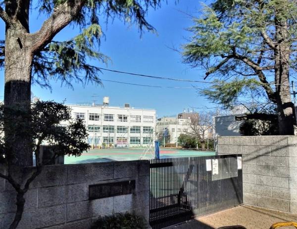 マートルコート下落合(新宿区立落合第二小学校)