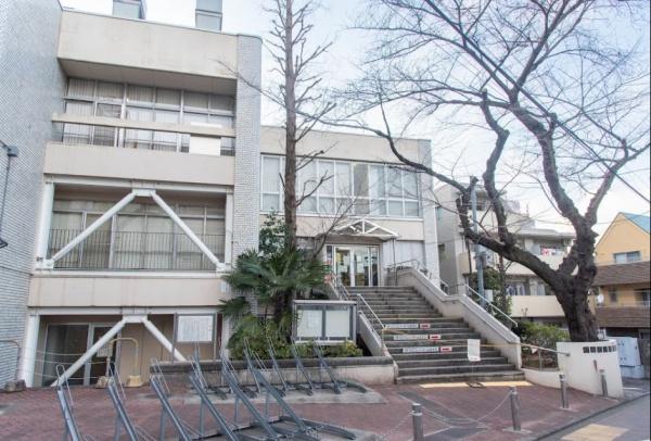 杉並区梅里1丁目の土地(杉並区立高円寺図書館)