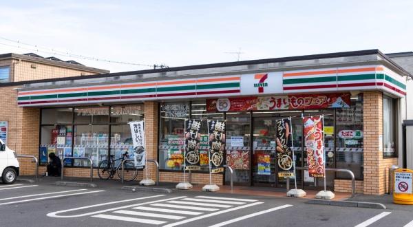 グランドオペラつつじヶ丘(セブンイレブン調布柴崎1丁目店)