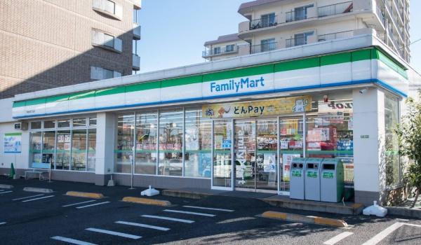 芦花公園スカイハイツ(ファミリーマート千歳台四丁目店)