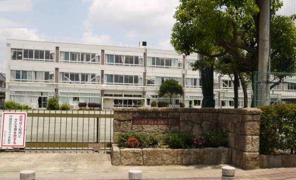 狛江ハイタウン1号棟(狛江市立狛江第五小学校)