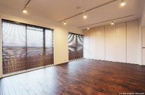 上高田四丁目団地１号棟