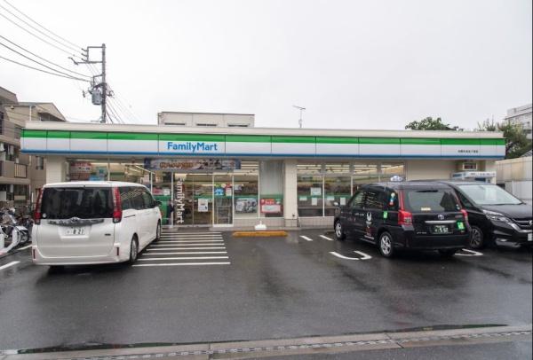 プラム鍋横(ファミリーマート中野中央五丁目店)