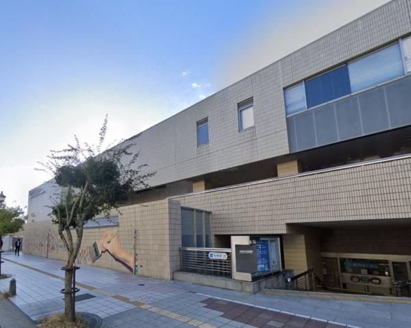 プラム鍋横(中野区立中央図書館)