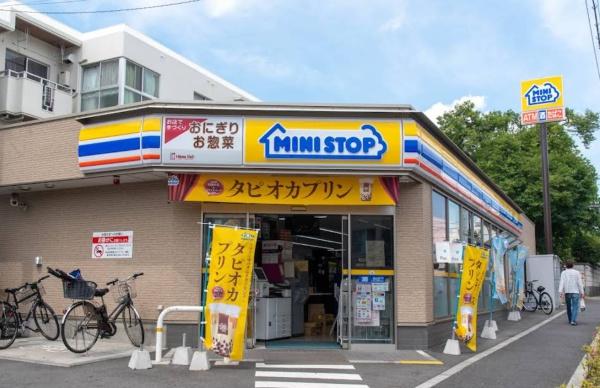 リナージュつつじヶ丘(ミニストップ調布東つつじケ丘店)