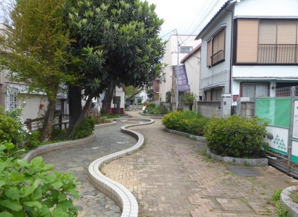 豊島区千早4丁目の中古一戸建て(千川親水公園)