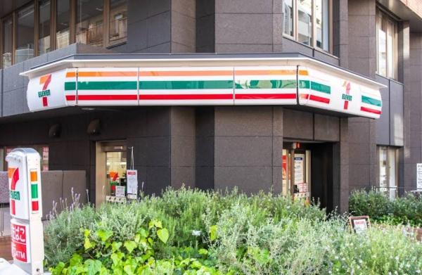 マジェスティハウス新宿御苑パークナード(セブンイレブン新宿御苑前本通り店)