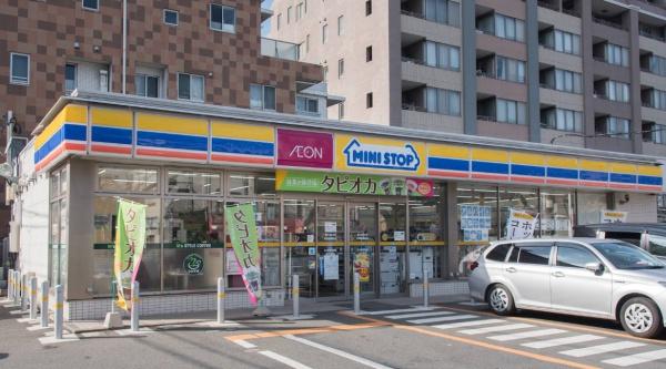 サンメゾン武蔵野緑町ガーデンハウス(ミニストップ武蔵野緑町店)