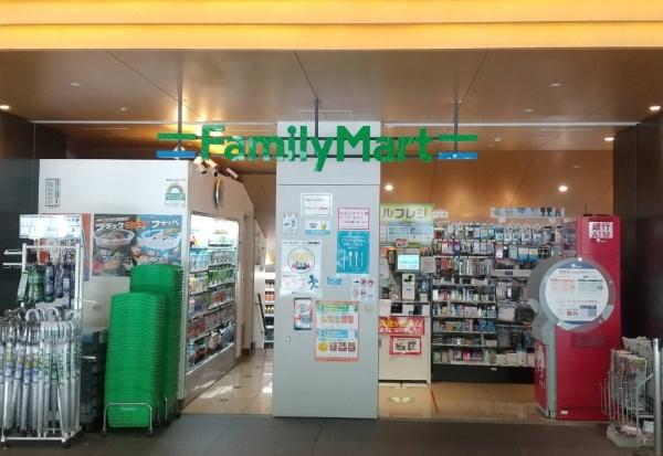 ＴＨＥ　ＣＯＵＲＴ　神宮外苑(ファミリーマート日本青年館店)