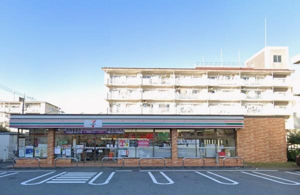 カーサ三鷹(セブンイレブン三鷹下連雀7丁目店)