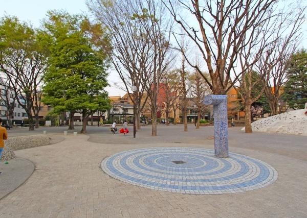 ブランズ神楽坂(新宿区立白銀公園)