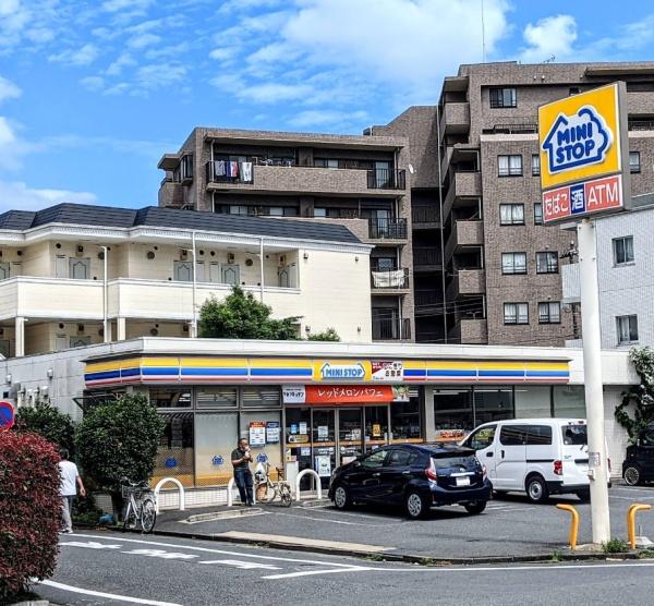 中野方南町グランドハイツ(ミニストップ南台5丁目店)